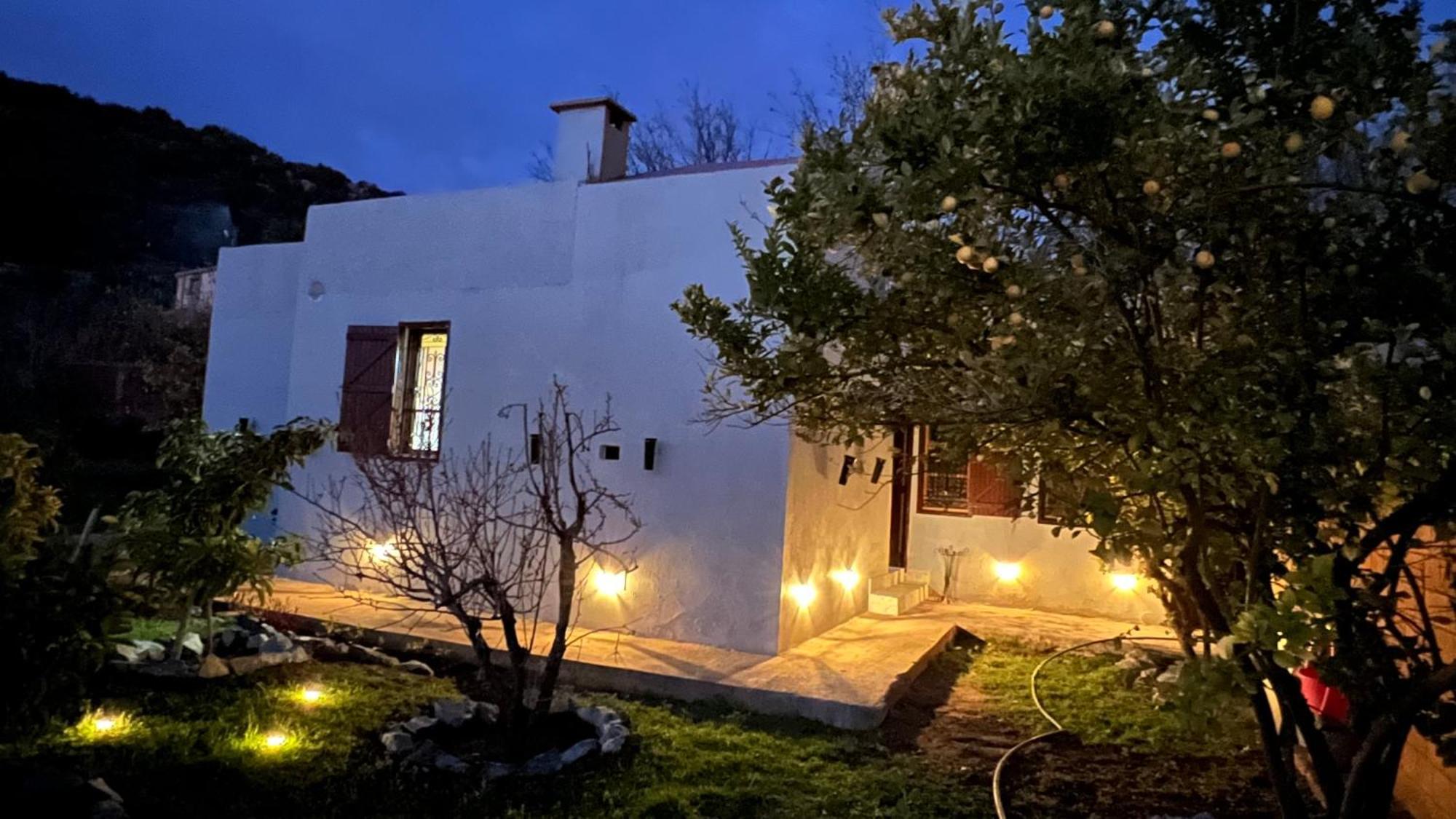 Villa Privee Reservee Aux Familles Aroggou Exterior foto